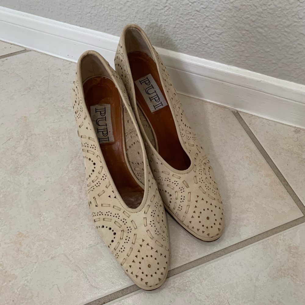 Vintage Beige Heels